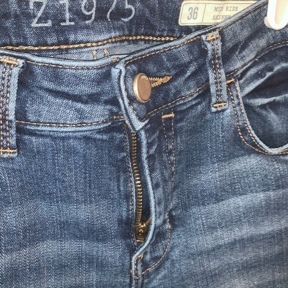 Zara midrise skinny ripped jeans size 4‎ - Picture 5 of 8